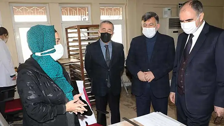 Vali Özkan, Yazma Eserler Bölge Müdürlüğü'nü ziyaret etti