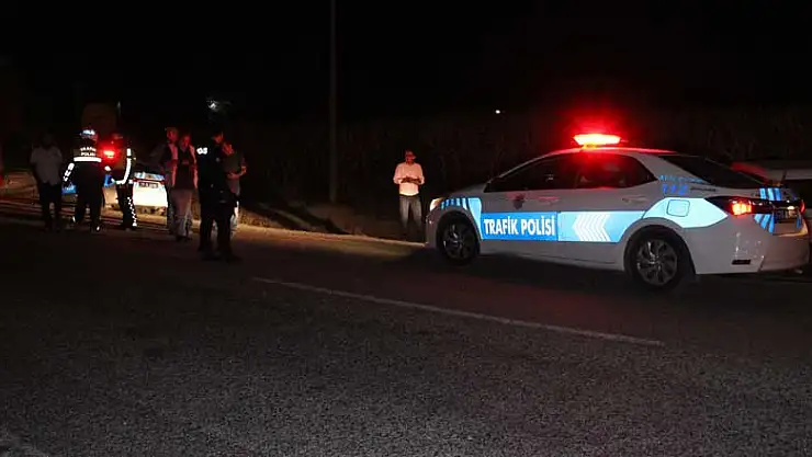 Konya-Ankara yolunda minibüsle otomobil çarpıştı: 1'i bebek 4 yaralı