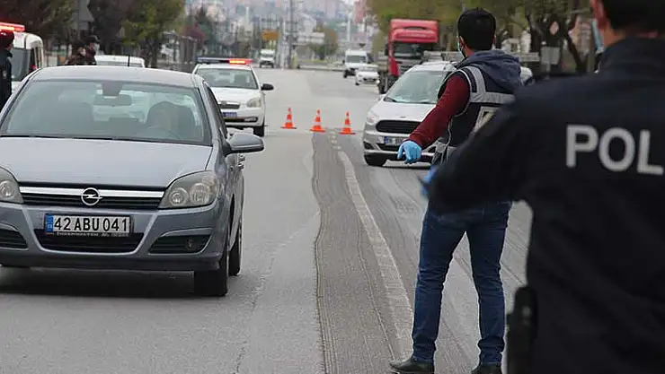 Konya'da 56 saatlik sokak kısıtlamasında 450 kişiye ceza kesildi