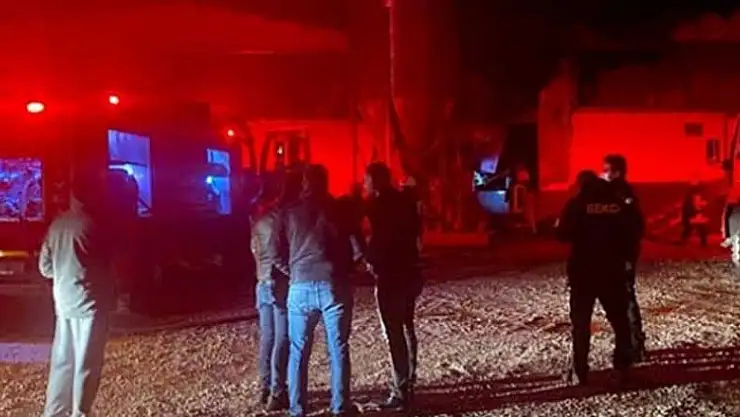 Tavuk çiftliğinde yangın faciası! 16 bin tavuk telef oldu