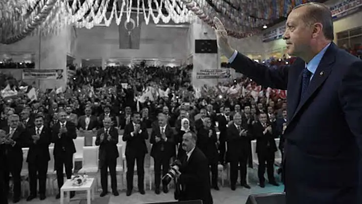 Cumhurbaşkanı Erdoğan sahaya iniyor! Konya İl Kongresi'ne canlı bağlantıyla katılacak