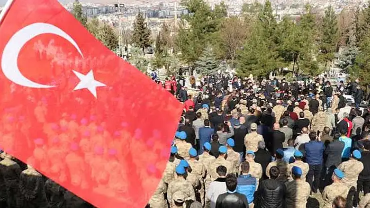 Gara şehitleri son yolculuğuna uğurlandı