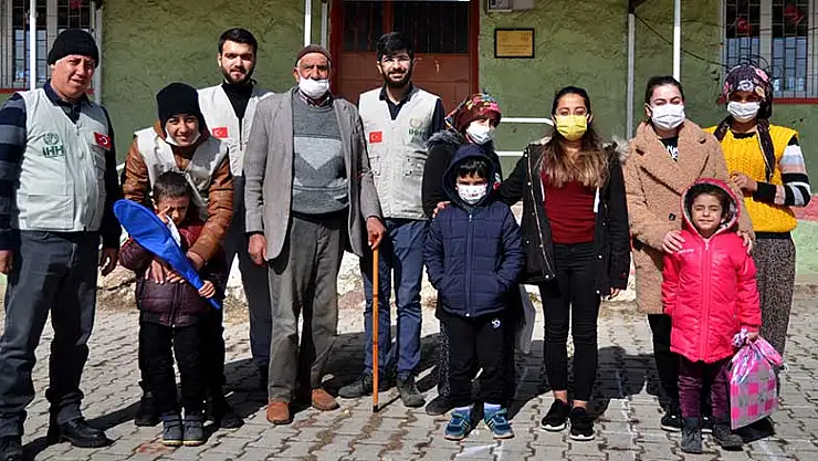 Konyalı gençler Tunceli'nin dağ köyleriyle gönül köprüsü kurdu