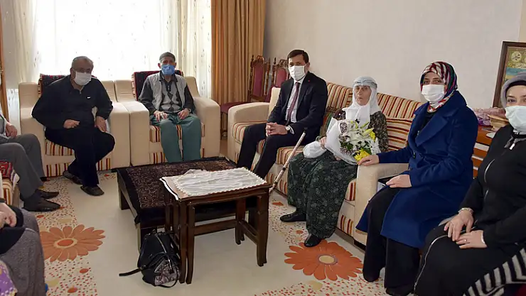 Kılca'dan 102 yaşındaki şehit kızına ziyaret