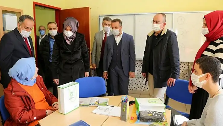 Meram Belediye Başkanı Kavuş özel öğrencilerle buluştu