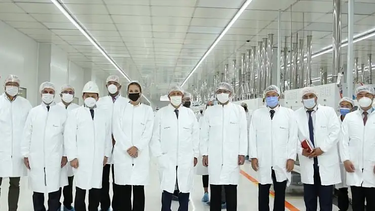 Çin Ankara Büyükelçisi'nden, panelleriyle Konya'da en büyük santrali kuran Kalyon'a ziyaret