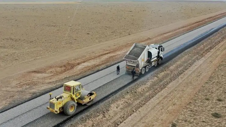 Konya Büyükşehir Belediyesi, Kulu'ya 26 kilometrelik mahalle yolu yapıyor