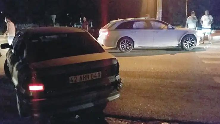 Konya'da iki otomobil çarpıştı: 3 yaralı