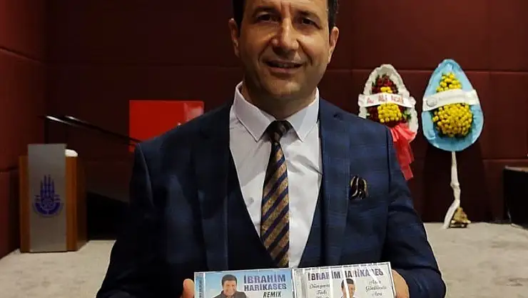 İbrahim Harikases albüm tanıtımını gerçekleştirdi
