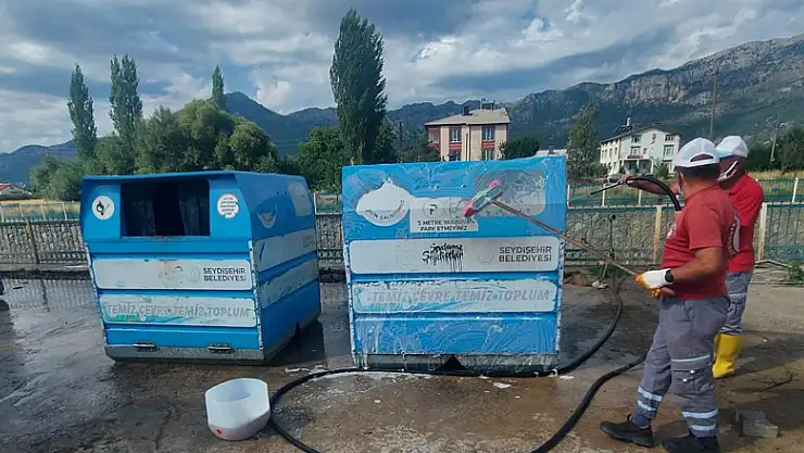 Seydişehir'de çöp konteynırları dezenfekte ediliyor
