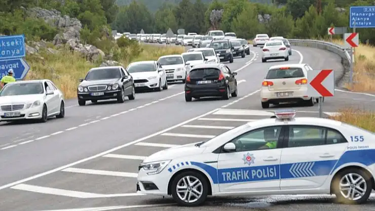 1 saatte 5 bin araç