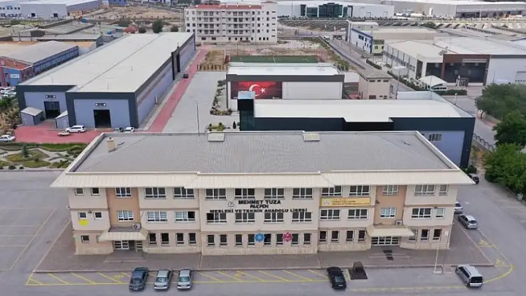 Konya'daki bu meslek lisesi, Türkiye'de parmakla gösteriliyor
