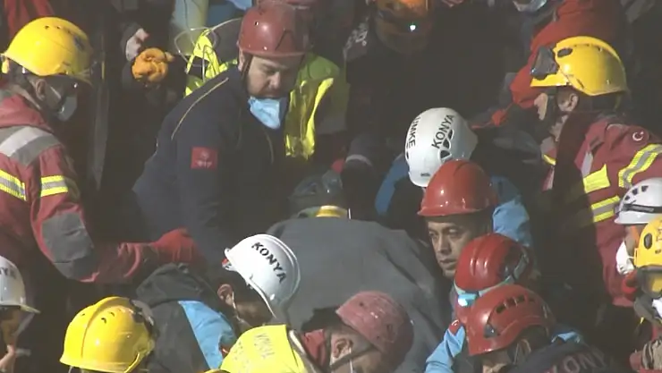 6 Şubat depremini Konya da yıkılan binada tekrar yaşadı