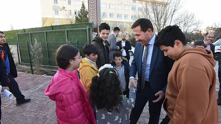 6 Şubat depremlerinde hayatını kaybedenler Karatay'da anıldı