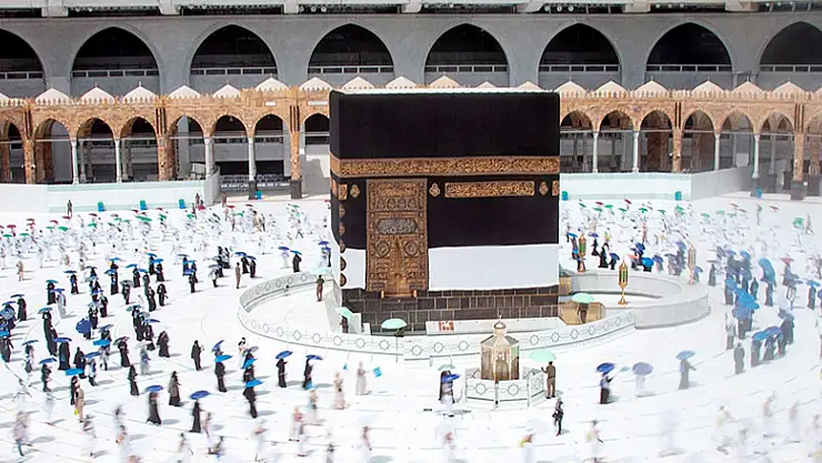 Suudi Arabistan, umre ziyaretleri için aylık 2 milyon kişiyi kabul edecek