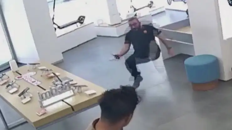 Fare korkusundan tepetaklak oldu