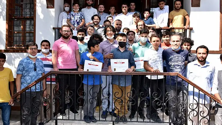 Karataylı Gençler Yaz Tatillerini Dolu Dolu Geçirdi