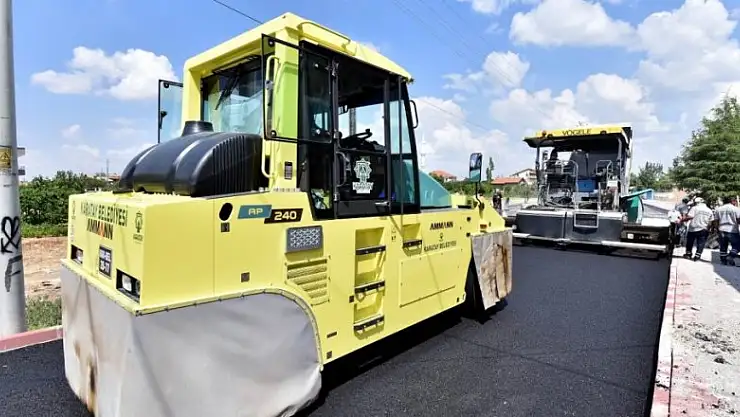 Karatay'da sıcak asfalt seferberliği sürüyor