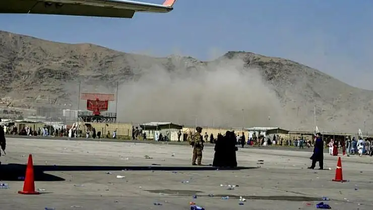 Kabil Havalimanı dışında patlama!