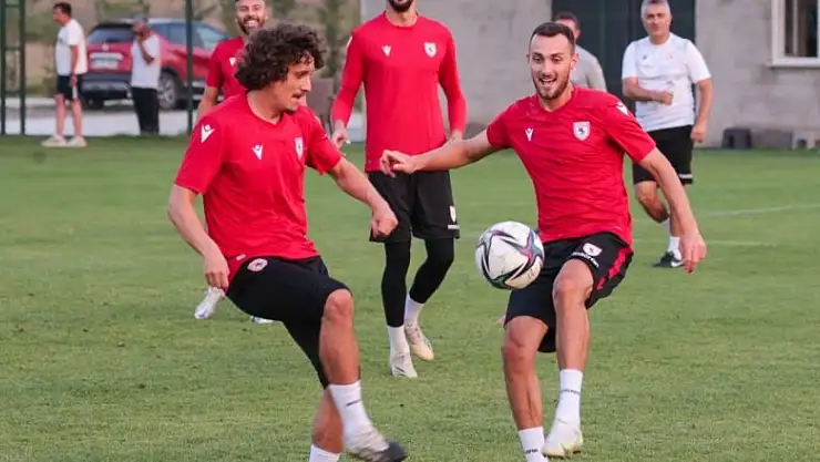 Samsunspor'da 22 futbolcu geldi, 21 oyuncu gitti