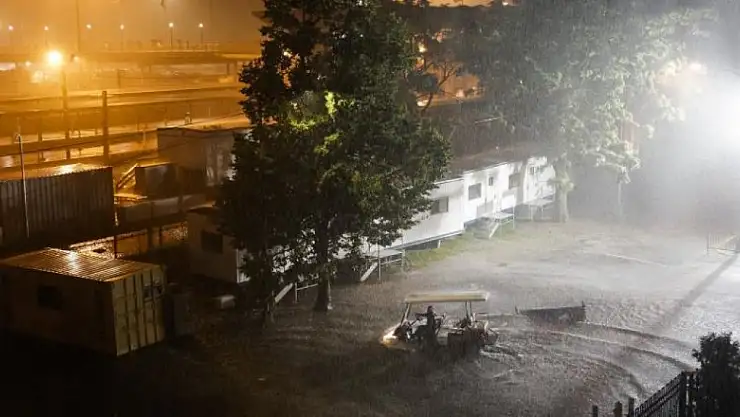 New York ve New Jersey'i sel vurdu: Acil durum ilan edildi