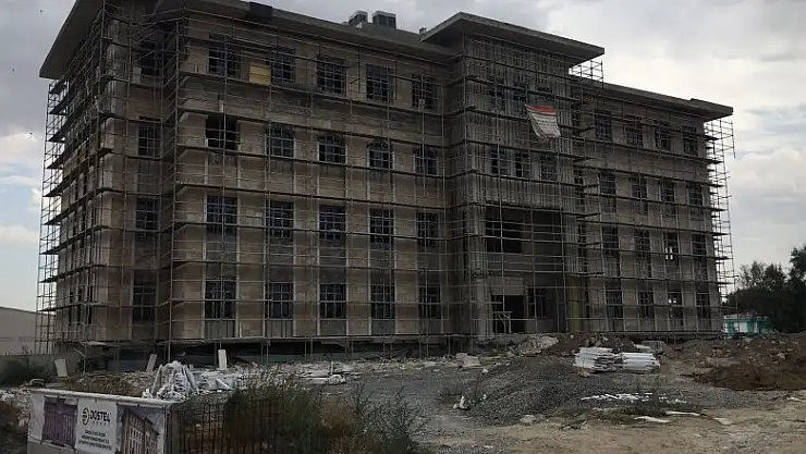 Kulu'da yeni hükümet konağının kaba inşaatı tamamlandı