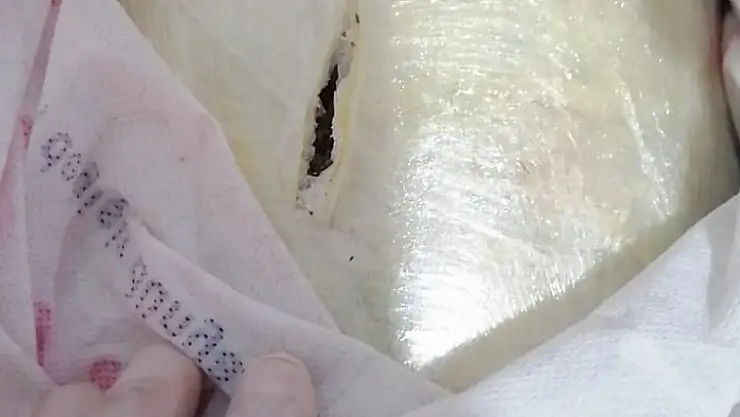 Sırt çantasında 1,5 kilo esrar taşıyan iki yolcu yakalandı