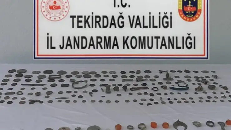 Şüpheli 2 kişiden 212 parça tarihi eser çıktı