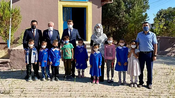 Bozkır Kaymakamı Akın'ın okul ziyareti
