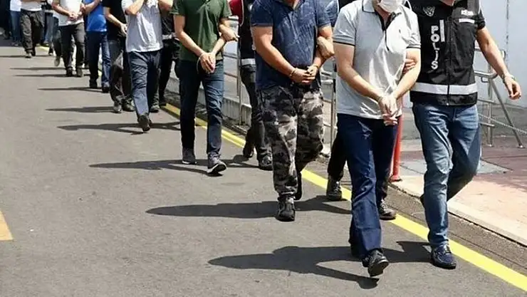 Adana merkezli FETÖ/PDY operasyonu: 10 gözaltı