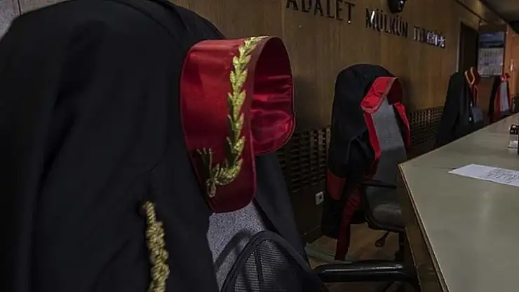 Eski ağır ceza mahkemesi başkanı İnce'ye FETÖ'den hapis cezası