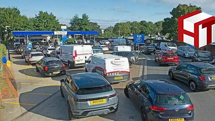 İngiltere'de büyük kriz! Petrol istasyonlarına akın ettiler