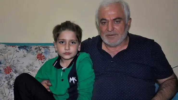 Sosyal medya dolandırıcıları bu kez çaresiz bir babayı tuzağa düşürdü