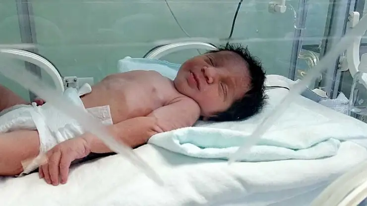 Toprağa gömülen bebeğin tedavisi tamamlandı