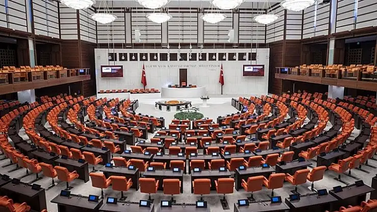 Yeni yasama yılının ilk dokunulmazlık fezlekeleri Mecliste