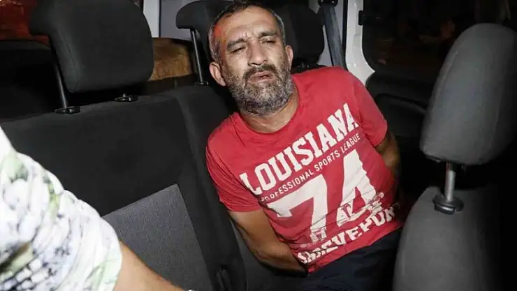 Polisten kaçarken kaza yaptı aracından tabanca ile uyuşturucu madde çıktı