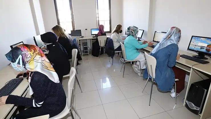 KOMEK'te Yeni Dönem Eğitimleri Başladı