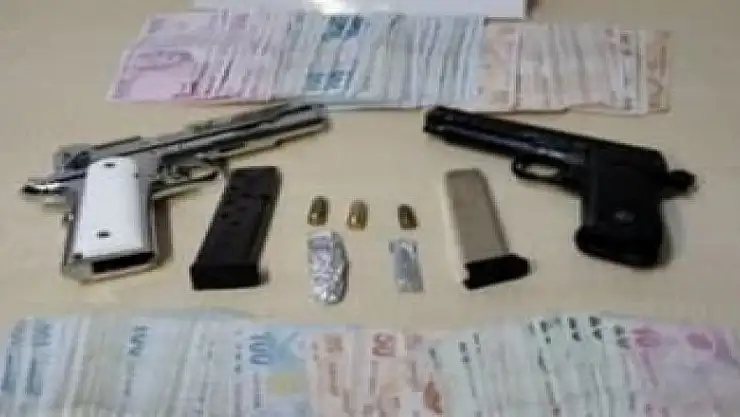 Gaziantep'te çok sayıda tabanca ve av tüfeği ele geçirildi