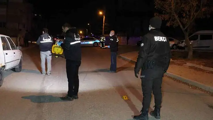 Karaman'da bir kişi, halasının oğlunu silahla vurdu