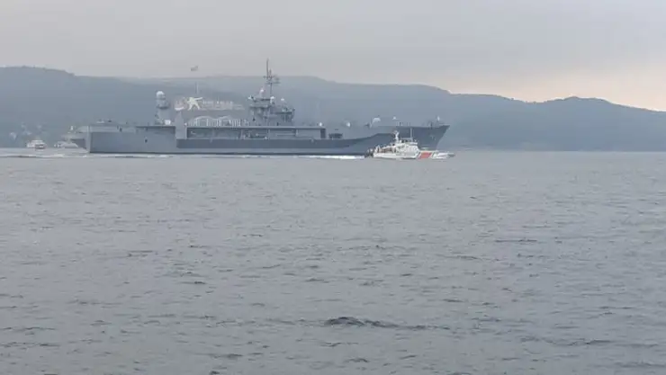 ABD savaş gemisi Çanakkale Boğazı'ndan geçti