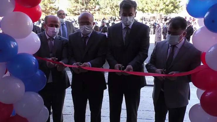 Beyşehir'de 4006 Bilim Fuarı açıldı