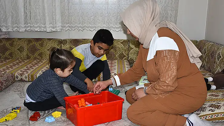 Konya'da iki kardeşini DMD'den kaybeden anne oğlunun aynı kaderi yaşamasını istemiyor