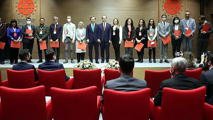 Altun: Dezenformasyonun vahim örneklerine her gün şahit oluyoruz