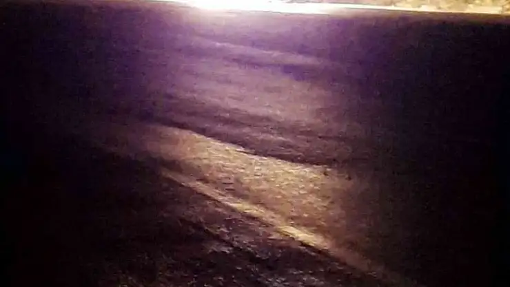 Seyir halindeki otomobil alev aldı