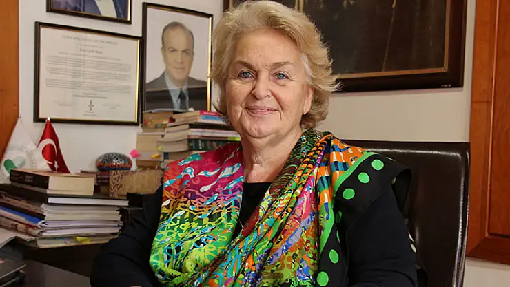 Hazreti Mevlana'nın 22. kuşaktan torunu Esin Çelebi Bayru'dan 'sevgi' mesajı