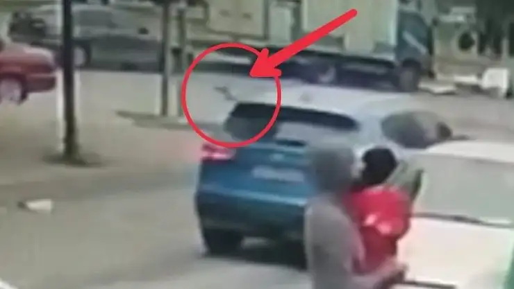 Silahlı saldırıda ilginç detay, kimisi kaçtı, kimisi kılını bile kıpırdatmadı