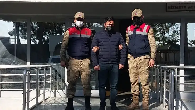 Cinayet zanlısı 4 yıl sonra saklandığı evde yakalandı