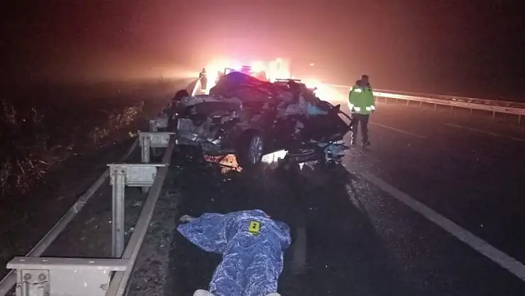 Feci kazada şarkıcı Gülçin Ergül yaralandı, arkadaşı hayatını kaybetti