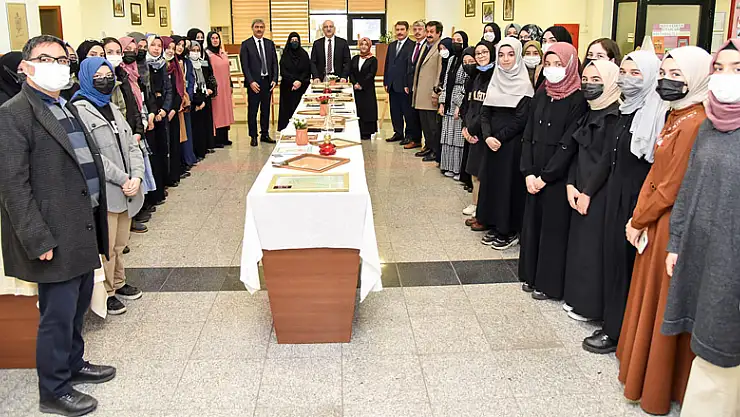 Öğrencilerin el emeği sergisi açıldı