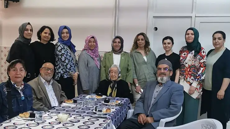 61 yıl sonra buluştular!